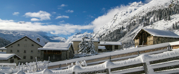 Hinterrhein im Winterkleid